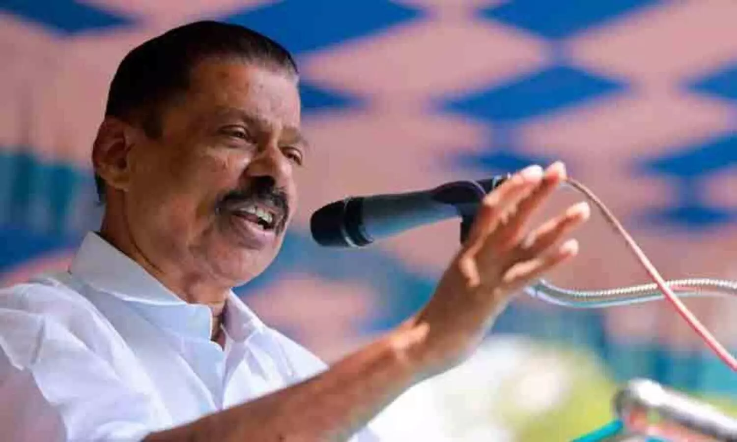 കെ റെയില്‍ പദ്ധതിയിൽ സർക്കാർ നിലപാട് മാറ്റുന്നു; കേന്ദ്രാനുമതിക്കായി മാറ്റം വരുത്തുന്നത് പരിഗണനയിലെന്ന് സി.പി.എം സംസ്ഥാന സെക്രട്ടറി എം.വി. ഗോവിന്ദൻ