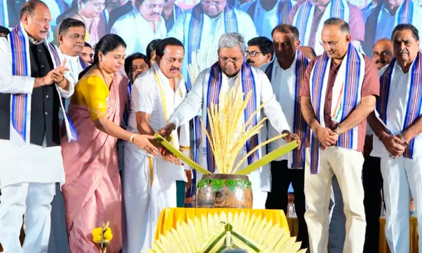 വ്യാജ പ്രചാരണങ്ങൾ തടയാൻ നിയമം കൊണ്ടുവരും -മുഖ്യമന്ത്രി വ്യാജ പ്രചാരണങ്ങൾ തടയാൻ നിയമം കൊണ്ടുവരും -മുഖ്യമന്ത്രി