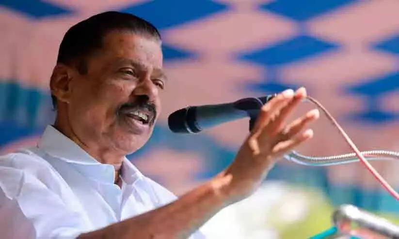 കെ റെയില് പദ്ധതിയിൽ സർക്കാർ നിലപാട് മാറ്റുന്നു; കേന്ദ്രാനുമതിക്കായി മാറ്റം വരുത്തുന്നത് പരിഗണനയിലെന്ന് സി.പി.എം സംസ്ഥാന സെക്രട്ടറി എം.വി. ഗോവിന്ദൻ കെ റെയില് പദ്ധതിയിൽ സർക്കാർ നിലപാട് മാറ്റുന്നു; കേന്ദ്രാനുമതിക്കായി മാറ്റം വരുത്തുന്നത് പരിഗണനയിലെന്ന് സി.പി.എം സംസ്ഥാന സെക്രട്ടറി എം.വി. ഗോവിന്ദൻ