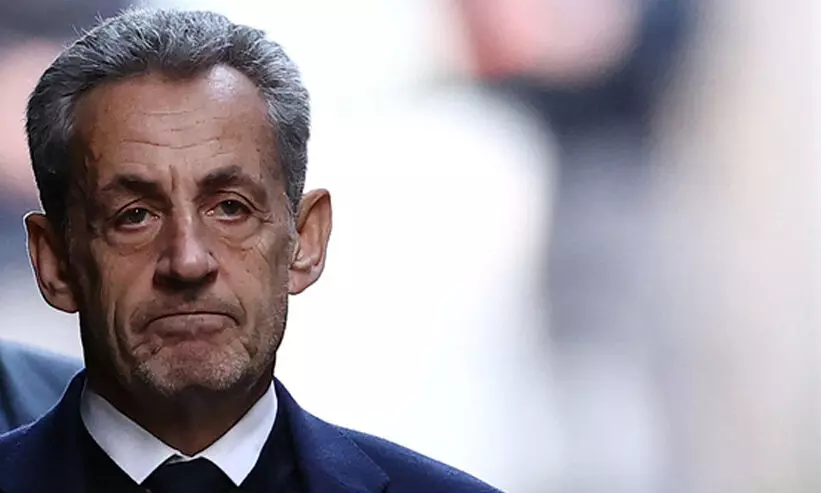 മുൻ ഫ്രഞ്ച് പ്രസിഡന്റ് സർക്കോസി ജയിലിൽ: ഗൂഢാലോചനക്കേസിൽ അഞ്ചു വർഷം തടവ്; അടച്ചത് ഏകാന്ത തടവിനുള്ള സെല്ലിൽ മുൻ ഫ്രഞ്ച് പ്രസിഡന്റ് സർക്കോസി ജയിലിൽ: ഗൂഢാലോചനക്കേസിൽ അഞ്ചു വർഷം തടവ്; അടച്ചത് ഏകാന്ത തടവിനുള്ള സെല്ലിൽ