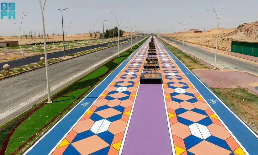 അൽജൗഫിൽ 44ഓളം നടപ്പാതകളും സൈക്കിൾ പാതകളുമൊരുക്കി നഗരസഭ അൽജൗഫിൽ 44ഓളം നടപ്പാതകളും സൈക്കിൾ പാതകളുമൊരുക്കി നഗരസഭ