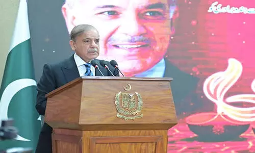 പാകിസ്താനിൽ വെറുപ്പിനും തീവ്രവാദത്തിനും സ്ഥാനമില്ല; ദീപാവലി ആശംസകളുമായി പാക് പ്രധാനമന്ത്രി