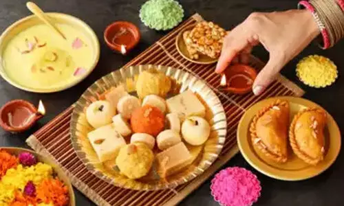 ആ​​ഘോ​​ഷ വേ​​ള​​ക​​ളി​​ൽ അ​​ൽ​​പം മ​​ധു​​രം അ​​ധി​​കം ക​​ഴി​​ച്ചാ​​ലെ​​ന്താ?