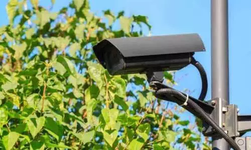 പാ​ർ​ക്കു​ക​ളി​ൽ കാ​മ​റ​ക​ൾ വ​രു​ന്നു; പാ​ർ​ക്കു​ക​ൾ ആ​സ്വ​ദി​ച്ചോ​ളൂ, ന​ശി​പ്പി​ക്ക​രു​ത്...