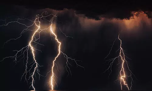 മിന്നൽ ഭീതിയിൽ മലയോരം