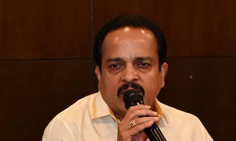 ജനം തളർന്നുവീണ സംഭവം: ക്ഷമ ചോദിച്ച് എം.എൽ.എ ജനം തളർന്നുവീണ സംഭവം: ക്ഷമ ചോദിച്ച് എം.എൽ.എ