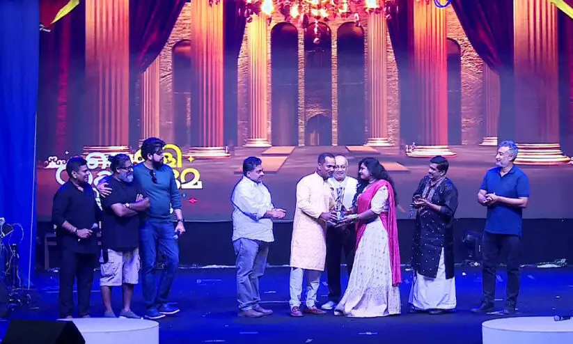 കല്ലറ ഗോപന് സമഗ്ര സംഭാവനക്കുള്ള പുരസ്കാരം കല്ലറ ഗോപന് സമഗ്ര സംഭാവനക്കുള്ള പുരസ്കാരം