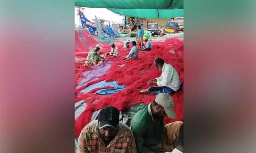 കടലിൽ കണ്ടെയ്നറിൽ കുടുങ്ങി നശിച്ചത് രണ്ടുകോടിയിലേറെ രൂപയുടെ വല