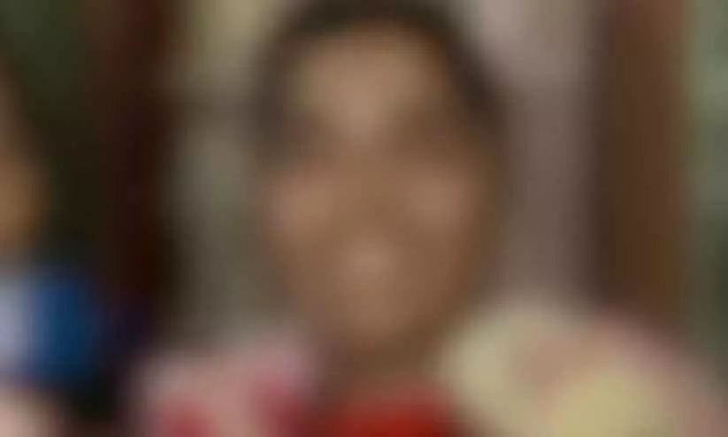 കുഞ്ഞിന്റെ 28 കഴിഞ്ഞപ്പോൾ കട്ടിലിൽനിന്ന് ചവിട്ടി താഴെയിട്ടു, ഭക്ഷണം പട്ടിക്ക് നൽകി; പെൺകുഞ്ഞുണ്ടായതിന്റെ പേരിൽ ഭർത്താവിൽനിന്നേറ്റത് ക്രൂരമർദനമെന്ന് യുവതി