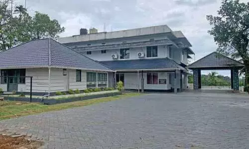 പ​ണി പൂ​ർ​ത്തി​യാ​യി​ട്ടും സ​ർ​ക്കാ​ർ വി​ശ്ര​മ​കേ​ന്ദ്രം വി​ശ്ര​മ​ത്തി​ൽ