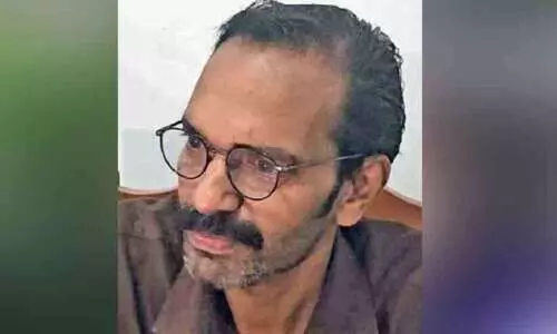 മു​ന്ന​ണി​പ്പോ​ര്; കാ​ണാ​നി​ല്ലെ​ന്ന ആ​രോ​പ​ണ​ത്തി​നി​ടെ പ​ഞ്ചാ​യ​ത്ത് സെ​ക്ര​ട്ട​റി ഓ​ഫി​സി​ൽ
