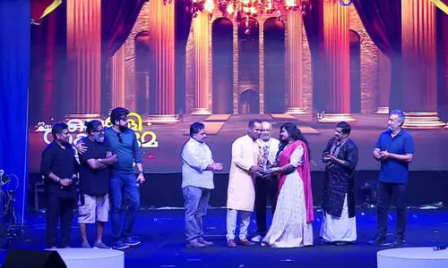 ക​ല്ല​റ ഗോ​പ​ന് സ​മ​ഗ്ര സം​ഭാ​വ​ന​ക്കു​ള്ള പു​ര​സ്‌​കാ​രം