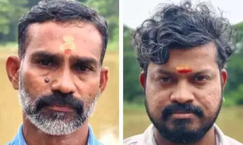 പു​ഴ​യി​ലെ കു​ത്തൊ​ഴു​ക്കി​ൽ വ​യോ​ധി​ക​യു​ടെ ജീ​വ​ൻ കാ​ത്ത് പ​ഴ​നി​സ്വാ​മി​യും ര​തീ​ഷും