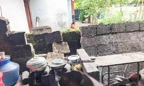 വീടിന്‍റെ ഒരു ഭാഗം ഇടിഞ്ഞുവീണു; പിഞ്ചുകുട്ടികൾ അത്​ഭുതകരമായി രക്ഷപ്പെട്ടു