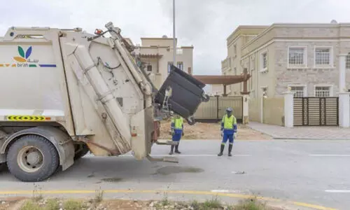 മാ​ലി​ന്യ​നി​ക്ഷേ​പം; പൊ​തു​ജ​ന​ങ്ങ​ൾ​ക്ക് മു​ന്ന​റി​യി​പ്പു​മാ​യി മ​സ്‌​ക​ത്ത് മു​നി​സി​പ്പാ​ലി​റ്റി