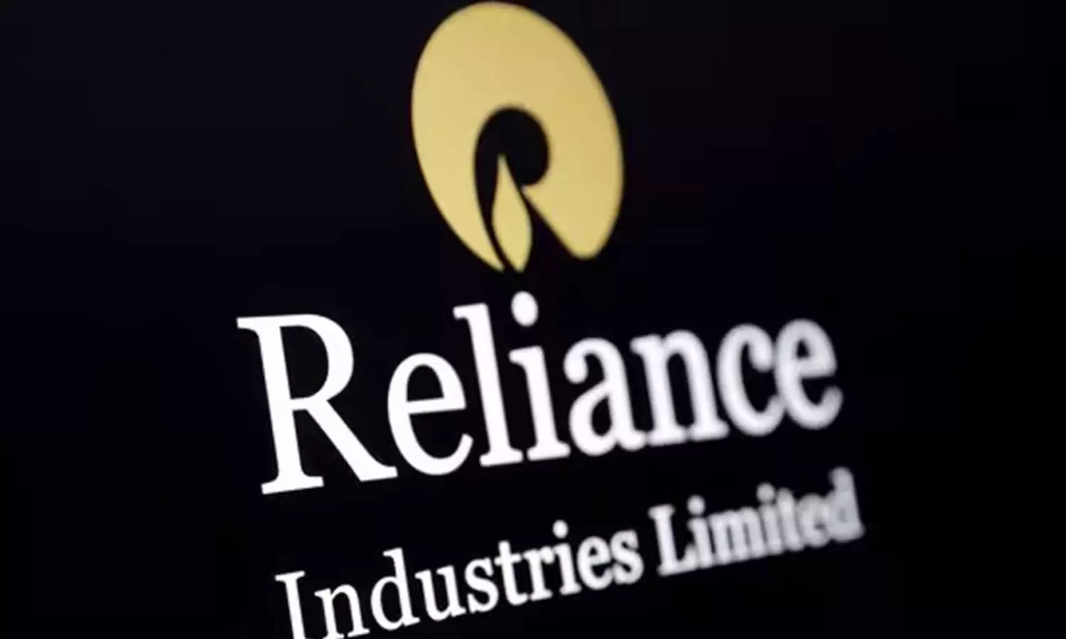 അമേരിക്കൻ ഉപരോധം: റഷ്യൻ ഇന്ധന ഇറക്കുമതി കുറക്കാൻ റിലയൻസ്