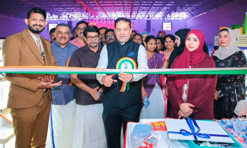 ശ്ര​ദ്ധനേ​ടി നി​ശ്ച​യ​ദാ​ർ​ഢ്യ​ക്കാ​രു​ടെ പ്ര​ശ്‌​ന​ങ്ങ​ൾ ച​ർ​ച്ച ചെ​യ്ത തീം ​ഷോ