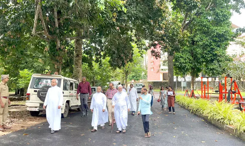 രാഷ്ട്രപതിയെ വരവേൽക്കാൻ ഒരുങ്ങി സെന്റ് തോമസ് കോളജ്​