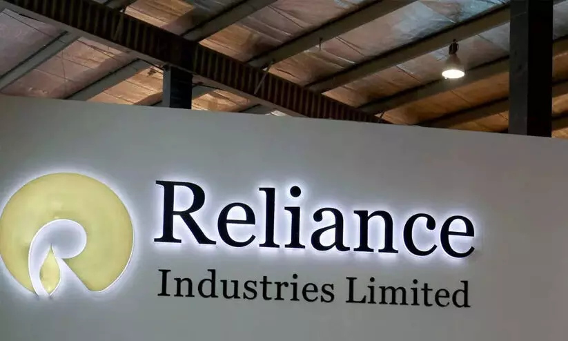 റഷ്യയിൽ നിന്നുള്ള എണ്ണ ഇറക്കുമതി നിർത്താൻ തീരുമാനിച്ച് റിലയൻസ്