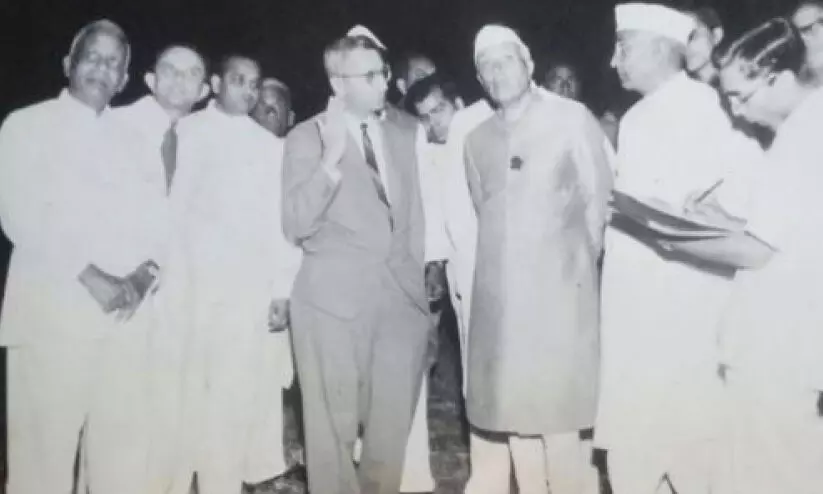 ഏക്നാഥ് വസന്ത് ചിറ്റ്നിസിന് അന്ത്യാഞ്ജലി ഏക്നാഥ് വസന്ത് ചിറ്റ്നിസിന് അന്ത്യാഞ്ജലി