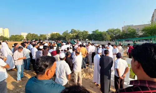 മു​ങ്ങി​മ​രി​ച്ച മ​ല​യാ​ളി യു​വാ​വി​ന്റെ മ​യ്യി​ത്ത് സ​ലാ​ല​യി​ൽ ഖ​ബ​റ​ട​ക്കി