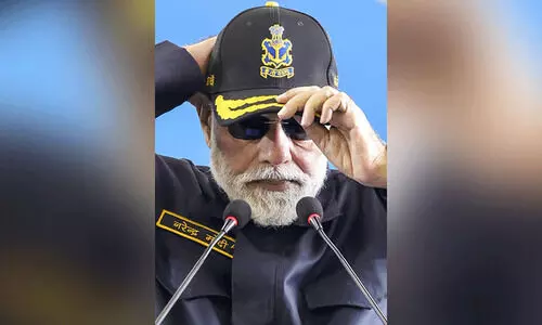 ‘ലോക നേതാക്കളുമായി കെട്ടിപ്പിടിച്ച് ഫോട്ടോ എടുക്കാനും വിശ്വഗുരുവായി സ്വയം പ്രദർശിപ്പിക്കാനും ഉള്ള അവസരങ്ങൾ നഷ്ടപ്പെടുന്നു’; ആസിയാൻ ഉച്ചകോടിയിൽ പ​ങ്കെടുക്കാത്ത മോദിയെ പരിഹസിച്ച്​ കോൺഗ്രസ്