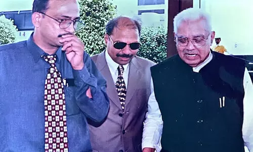 നാ​യ​നാ​രു​ടെ ഒമാൻ സ​ന്ദ​ർ​ശ​നം