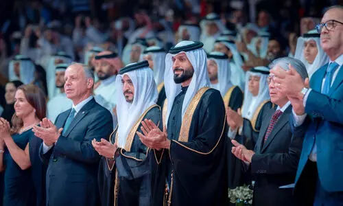 Sheikh Nasser and Sheikh Khalid on stage