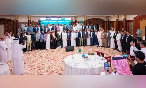 ആഗോള സാമ്പത്തിക നയതന്ത്രത്തിന് കരുത്തേകി ജിദ്ദയിൽ യു.ഡി.സി വ്യാപാര സമ്മേളനം ആഗോള സാമ്പത്തിക നയതന്ത്രത്തിന് കരുത്തേകി ജിദ്ദയിൽ യു.ഡി.സി വ്യാപാര സമ്മേളനം