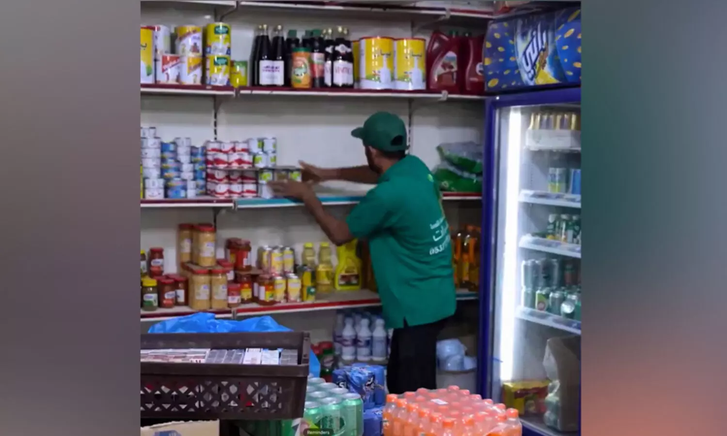 റിയാദിൽ 13.5 ടൺ ഭക്ഷ്യവസ്തുക്കൾ പിടിച്ചെടുക്കുകയും 85 സ്ഥാപനങ്ങൾ അടച്ചുപൂട്ടുകയും ചെയ്തു