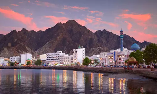 മു​ഖ്യ​മ​ന്ത്രി​യു​ടെ ഗ​ൾ​ഫ് സ​ന്ദ​ർ​ശ​നം പ്ര​ഹ​സ​നം - ഇ​ൻ​ക്ക​സ് ഒ​മാ​ൻ