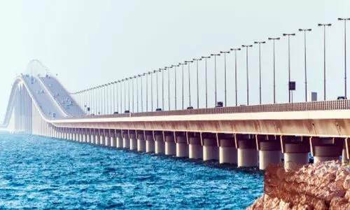 കി​ങ് ഫ​ഹ​ദ് കോ​സ്‌​വേ; വി​നോ​ദ​സ​ഞ്ചാ​രി​ക​ളെ ആ​ക​ർ​ഷി​ക്കാ​ൻ പു​തി​യ ബോ​ർ​ഡു​ക​ൾ സ്ഥാ​പി​ക്കും