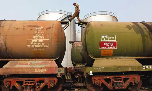 റഷ്യക്കെതിരായ ഉപരോധം​ കനത്ത തിരിച്ചടി; ഇന്ത്യയെ എങ്ങനെ ബാധിക്കും?