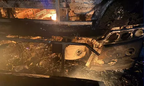 Kurnool,Bus accident,Overspeeding,Safety lapses,Fatalities, അമിതവേഗം, ബസ് അപകടം, കുർണൂൽ , ഹൈദരാബാദ്