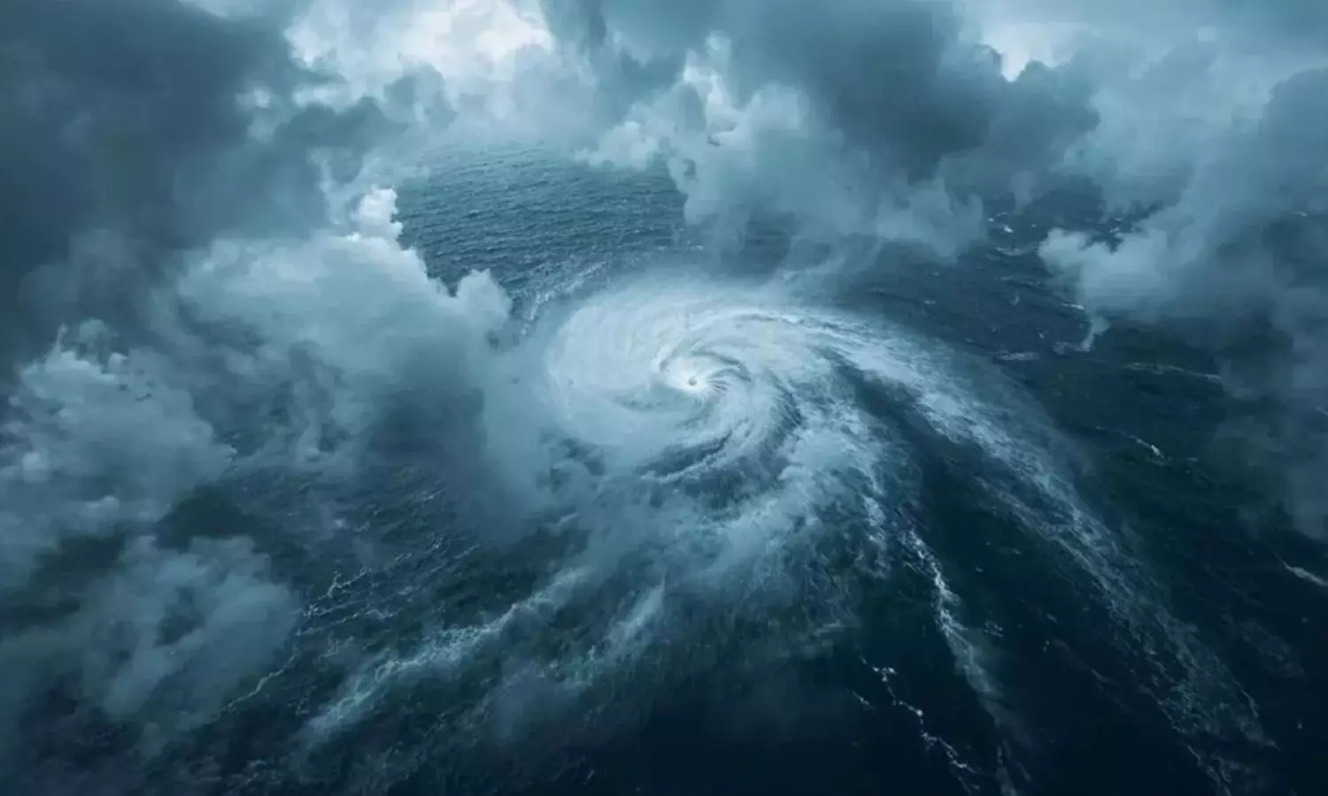 ‘മോന്ത’ചുഴലിക്കാറ്റ് വരുന്നൂ; തമിഴ്‌നാട്, ആന്ധ്ര, ഒഡിഷ സംസ്ഥാനങ്ങളിൽ അതീവ ജാഗ്രത