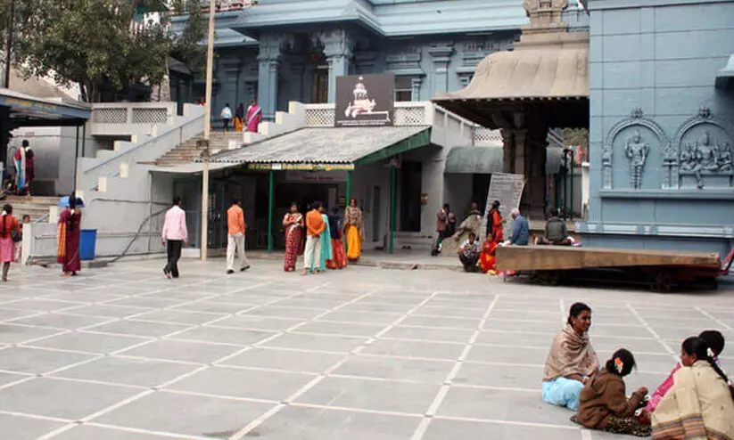 Dalit,humiliation,lick ground,temple premises,urinating, ഉത്തർപ്രദേശ്,ദലിത് പീഡനം, ക്ഷേത്രപരിസരം Dalit,humiliation,lick ground,temple premises,urinating, ഉത്തർപ്രദേശ്,ദലിത് പീഡനം, ക്ഷേത്രപരിസരം