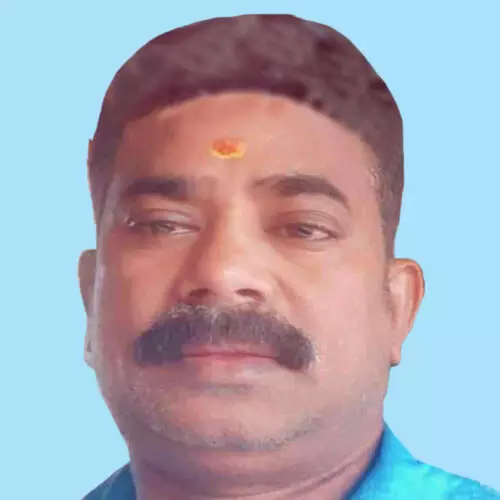 വാ​ഹ​നാ​പ​ക​ടം: സ്‌​കൂ​ട്ട​ർ യാ​ത്രി​ക​ന് ദാ​രു​ണാ​ന്ത്യം