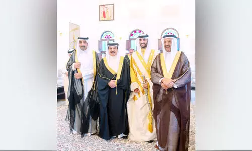 ശൈ​ഖ് ഖ​ലീ​ഫ​യു​ടെ ചെ​റു​മ​ക​ന്‍റെ വി​വാ​ഹ ച​ട​ങ്ങി​ൽ പ​ങ്കെ​ടു​ത്ത് ഹ​മ​ദ് രാ​ജാ​വ്