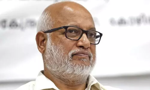 ഒപ്പിട്ടതിനെ ന്യായീകരിച്ചും മുന്നണി മര്യാദയിൽ ഉത്തരമില്ലാതെയും എം.എ. ബേബി ഒപ്പിട്ടതിനെ ന്യായീകരിച്ചും മുന്നണി മര്യാദയിൽ ഉത്തരമില്ലാതെയും എം.എ. ബേബി