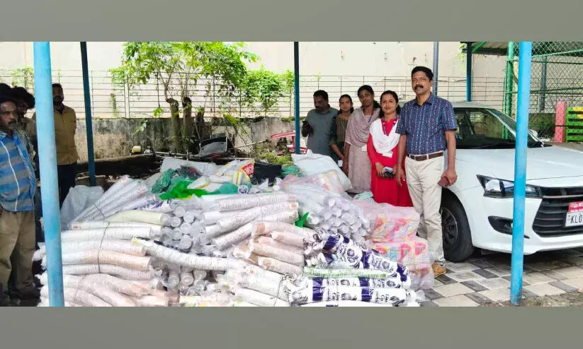 വൻ പ്ലാസ്റ്റിക് വേട്ട; 2000 കിലോ പിടിച്ചെടുത്തു