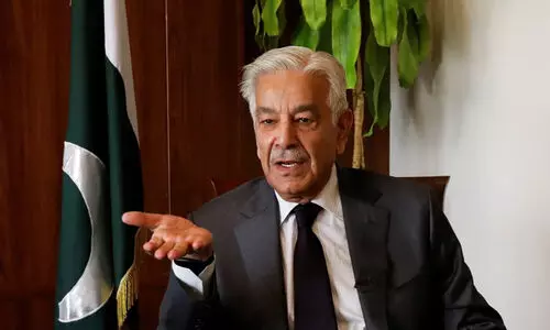 സമാധാന ചർച്ചകൾ പരാജയപ്പെട്ടാൽ അഫ്ഗാനിസ്താനുമായി തുറന്ന യുദ്ധം -പാക് പ്രതിരോധമന്ത്രി