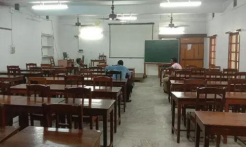 രാജ്യത്ത് ഒറ്റ വിദ്യാർഥിയുമില്ലാത്ത   8000 സ്കൂളുകൾ; ഇവിടെ ‘ജോലിയെടുക്കുന്നത്’ 20,817 അധ്യാപകർ