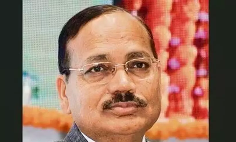 സൂര്യകാന്ത് മിശ്രയെ പിൻഗാമിയായി നിർദേശിച്ച് സുപ്രീംകോടതി ചീഫ് ജസ്റ്റിസ് ബി.ആർ ഗവായ് സൂര്യകാന്ത് മിശ്രയെ പിൻഗാമിയായി നിർദേശിച്ച് സുപ്രീംകോടതി ചീഫ് ജസ്റ്റിസ് ബി.ആർ ഗവായ്