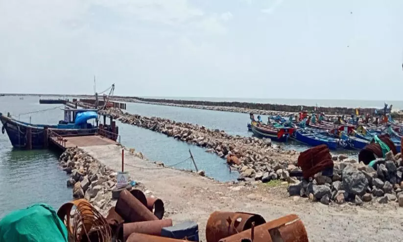 പരപ്പനങ്ങാടി ഹാർബർ; ഒന്നാംഘട്ട ഉദ്ഘാടനത്തിന് ആവശ്യം ശക്തം പരപ്പനങ്ങാടി ഹാർബർ; ഒന്നാംഘട്ട ഉദ്ഘാടനത്തിന് ആവശ്യം ശക്തം