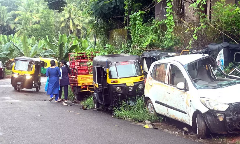 തൊണ്ടിവാഹനങ്ങള്‍ പെരുകി ആര്യനാട് പൊലീസ് സ്റ്റേഷൻ