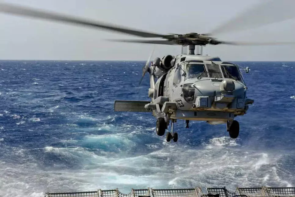 യു.എസ് നാവികസേനയുടെ യുദ്ധവിമാനവും ഹെലികോപ്ടറും ദക്ഷിണ ചൈനാ കടലിൽ തകർന്നുവീണു; അപകട കാരണം അജ്ഞാതം യു.എസ് നാവികസേനയുടെ യുദ്ധവിമാനവും ഹെലികോപ്ടറും ദക്ഷിണ ചൈനാ കടലിൽ തകർന്നുവീണു; അപകട കാരണം അജ്ഞാതം