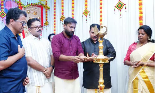 എ​റ​ണാ​കു​ളം റെസി​ഡ​ന്റ്സ് അ​സോ​സി​യേ​ഷ​ൻ ‘കേ​രോ​ത്സ​വം’