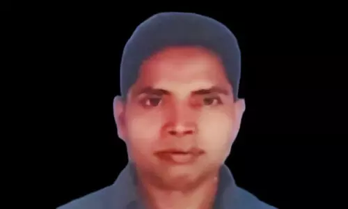 വർക് ഷോപ്പിൽ ജോലിക്കിടെ മിന്നലേറ്റ് മരിച്ചു വർക് ഷോപ്പിൽ ജോലിക്കിടെ മിന്നലേറ്റ് മരിച്ചു