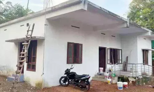 വെള്ളവും വെളിച്ചവും ഇല്ല; ഹെൽത്ത് സബ് സെന്റർ ഉദ്ഘാടനം ഇന്ന് വെള്ളവും വെളിച്ചവും ഇല്ല; ഹെൽത്ത് സബ് സെന്റർ ഉദ്ഘാടനം ഇന്ന്