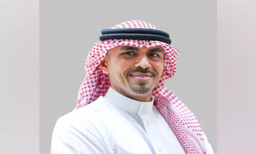 മു​ഹ​മ്മ​ദ് അ​ൽ ഖെ​നൈ​സി ബ​ഹ്‌​റൈ​ൻ എ​യ​ർ​പോ​ർ​ട്ട് ക​മ്പ​നി ചീ​ഫ് ക​മേ​ഴ്‌​സ്യ​ൽ ഓ​ഫി​സ​ർ